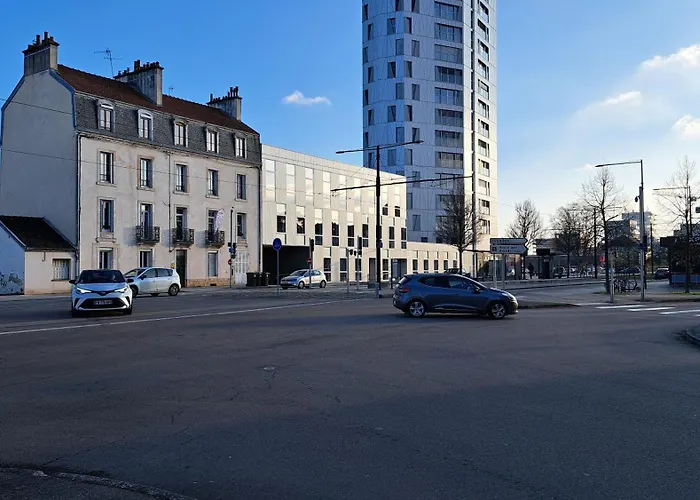 L'indigo, 4-6 Pers, 2ch-2sdb, Proche Cite De La Gastronomie Apartment