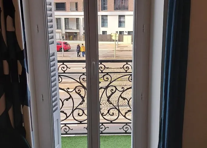 L'indigo, 4-6 Pers, 2ch-2sdb, Proche Cité De La Gastronomie * Dijon